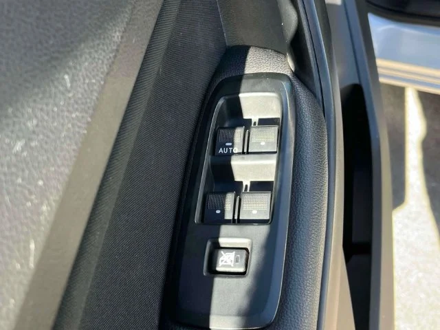 Used 2019 Silver Ford XLT image 26