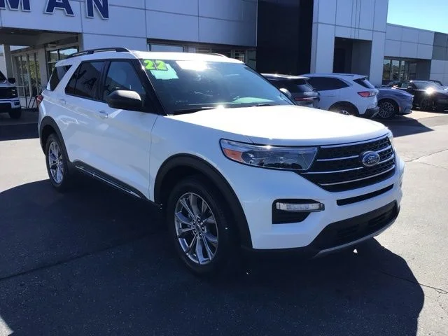 2022 Ford Explorer XLT 4WD's photo
