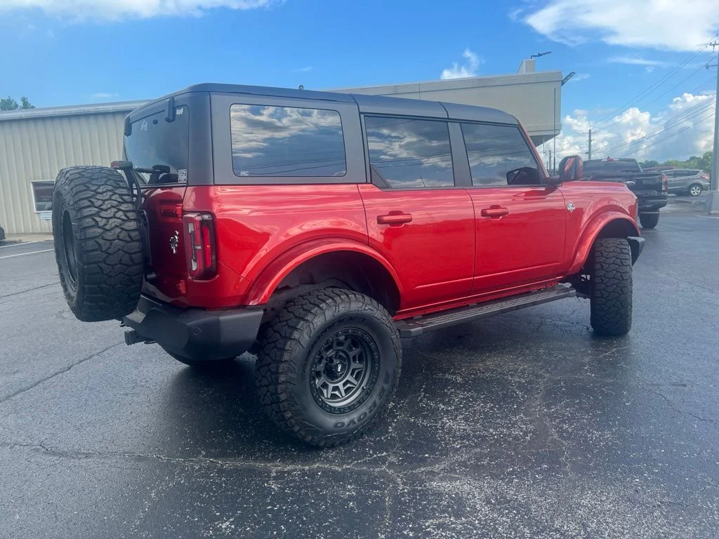 Used 2024 Hot Pepper Red Metallic Tinted Clearcoat Ford Outer Banks image 3