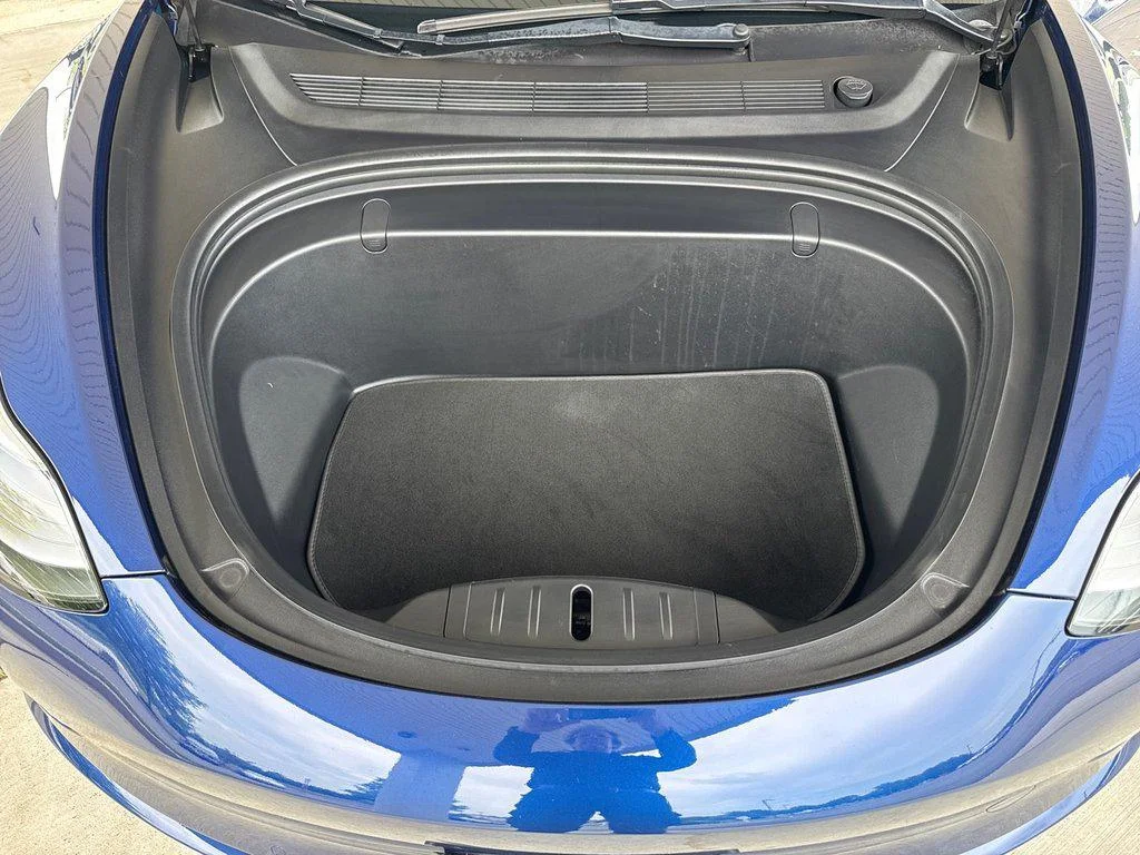 Used 2018 Deep Blue Metallic Tesla Long Range image 26
