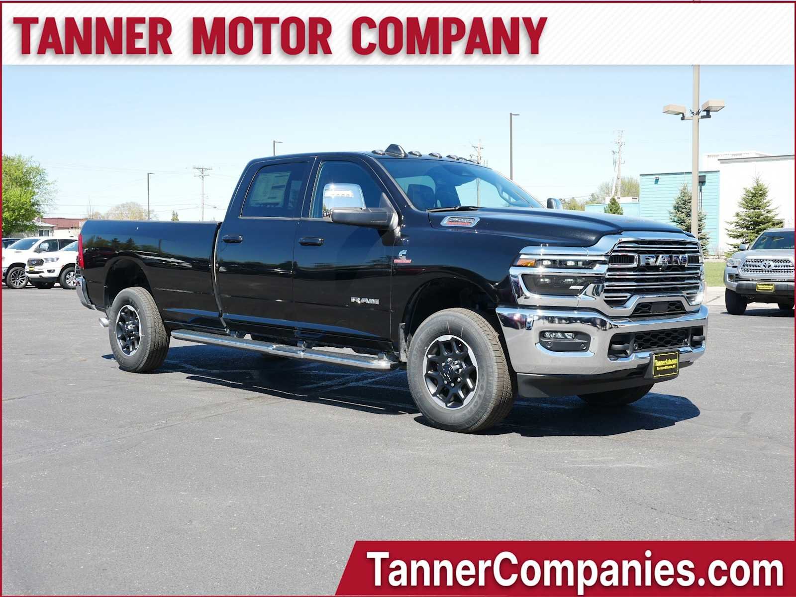 Diamond Black Crystal Pearl-Coat Exterior Paint 2025 RAM 2500 Laramie Crew Cab LB 4WD Pickup Truck Four-Wheel Drive 8-Speed Automatic