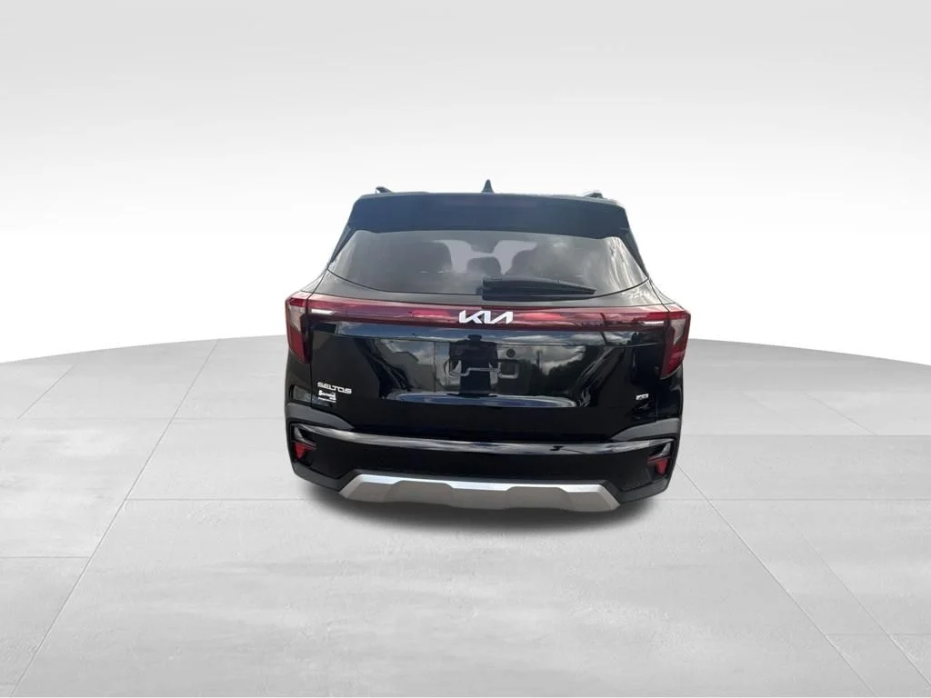 Used 2025 Black Kia S image 5