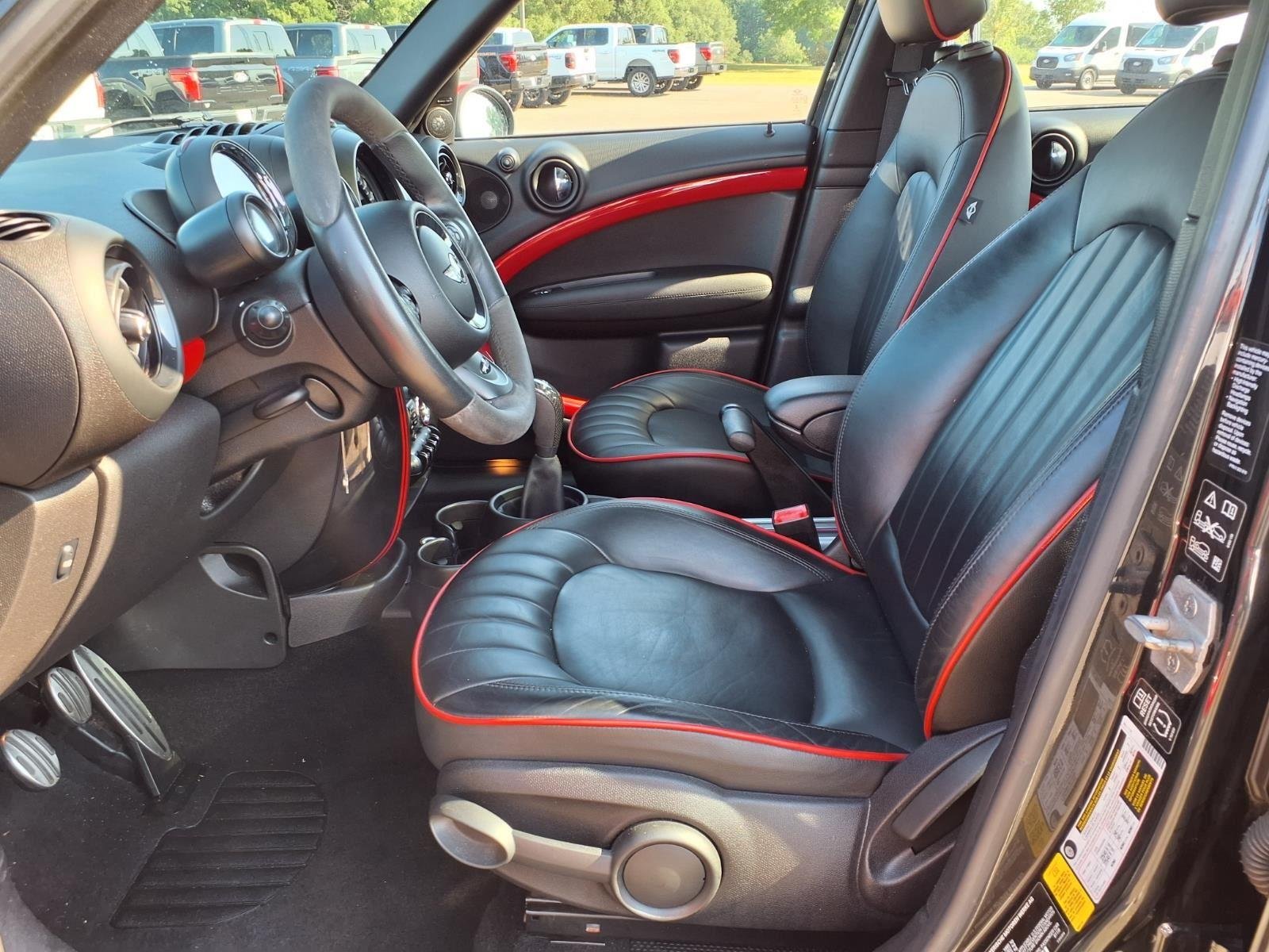 Used 2015 Absolute Black Metallic MINI John Cooper Works image 19