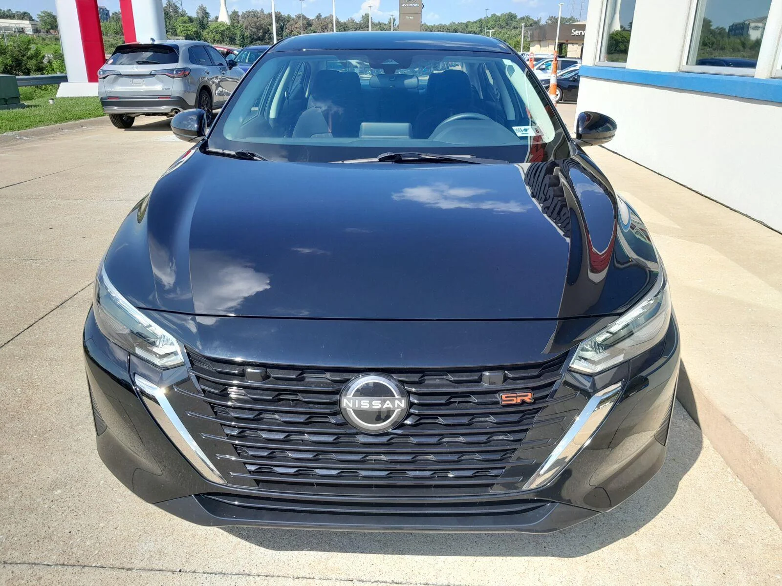 Used 2025 Super Black Nissan SR image 4