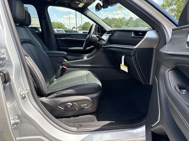 New 2026 Silver Jeep Limited Reserve image 14