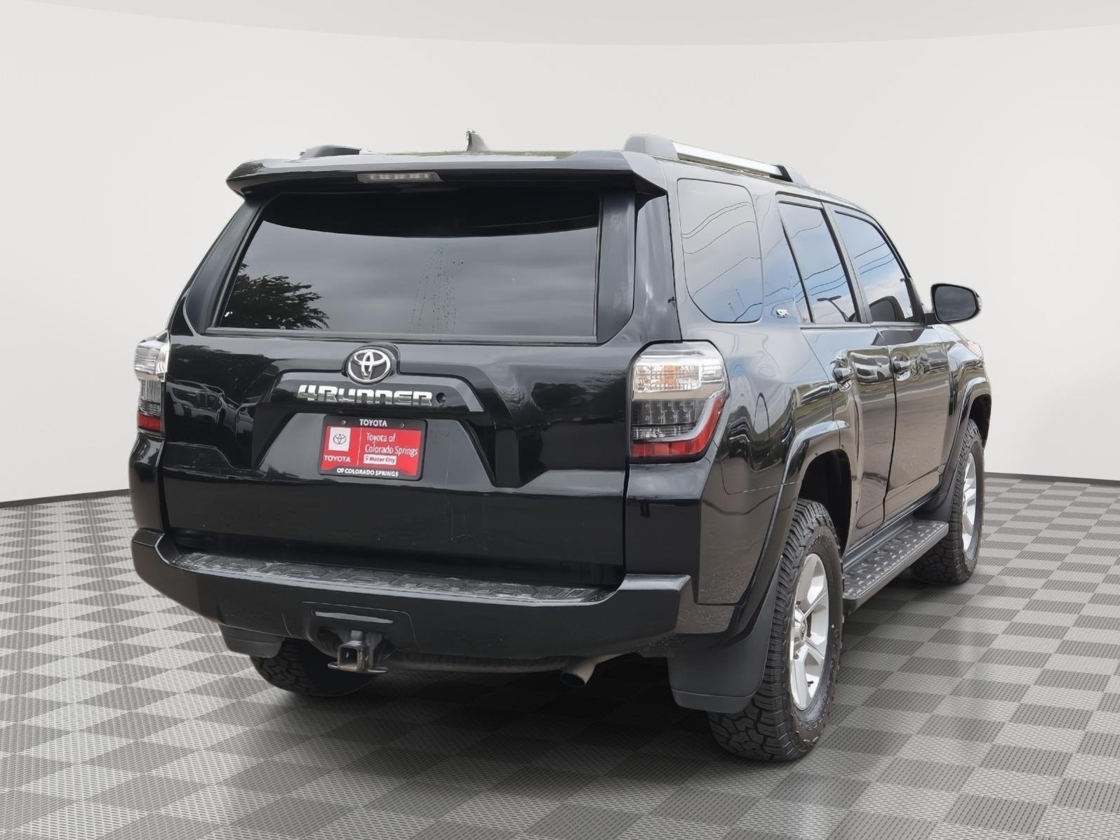 Used 2021 Midnight Black Metallic Toyota SR5 image 9