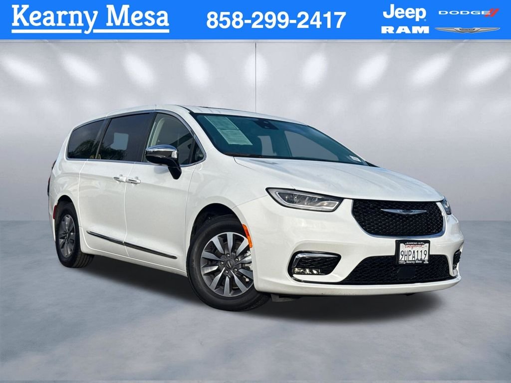 2023 Chrysler Pacifica Hybrid