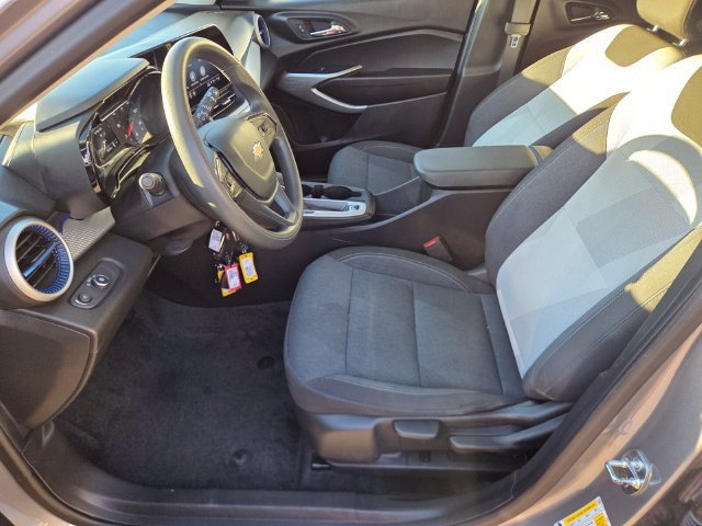 2024 Chevrolet Trax LS - Photo 8