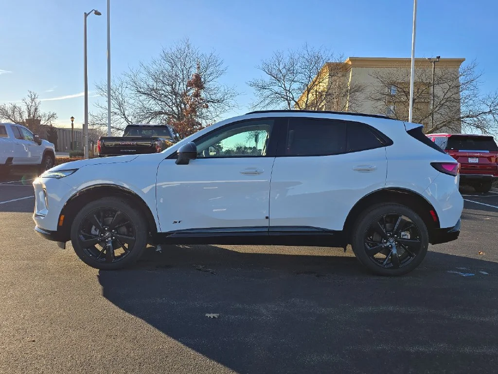 New 2026 Summit White Buick Sport Touring image 7