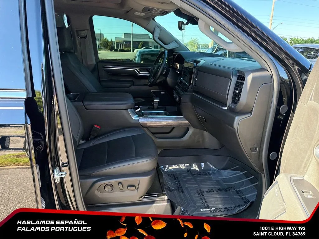 Used 2025 Black Chevrolet LTZ image 31