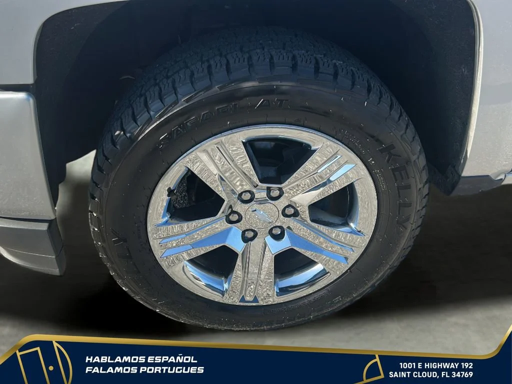 Used 2019 SILVER ICE METALLIC Chevrolet Custom image 25