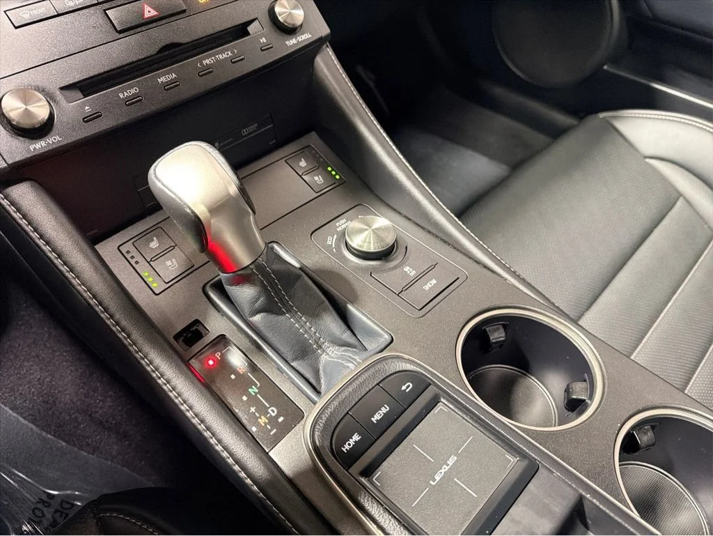 Used 2015 Silver Lexus 350 image 22
