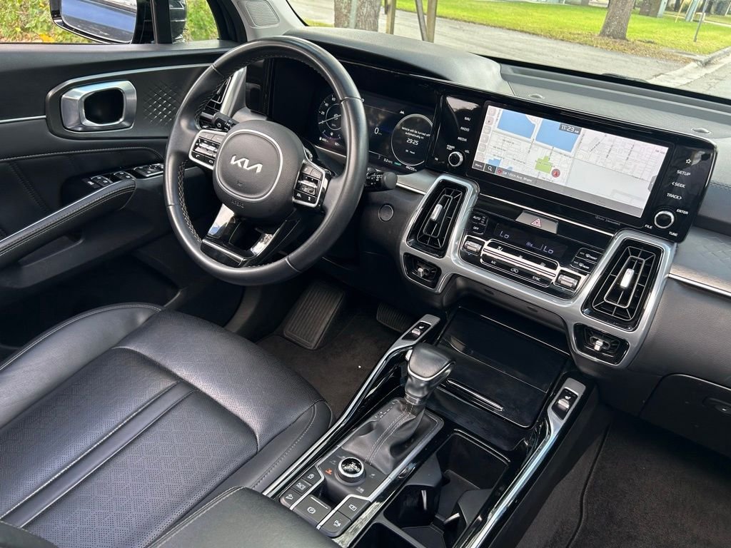 2023 Kia Sorento SX - Photo 10