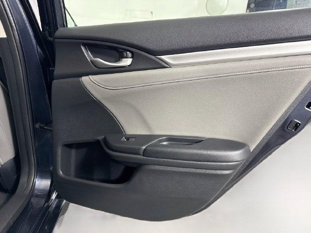 Used 2017 Polished Metal Metallic Honda EX-L image 24