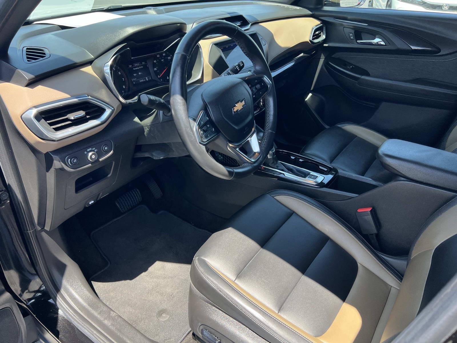 Used 2022 Mosaic Black Metallic Chevrolet ACTIV image 5