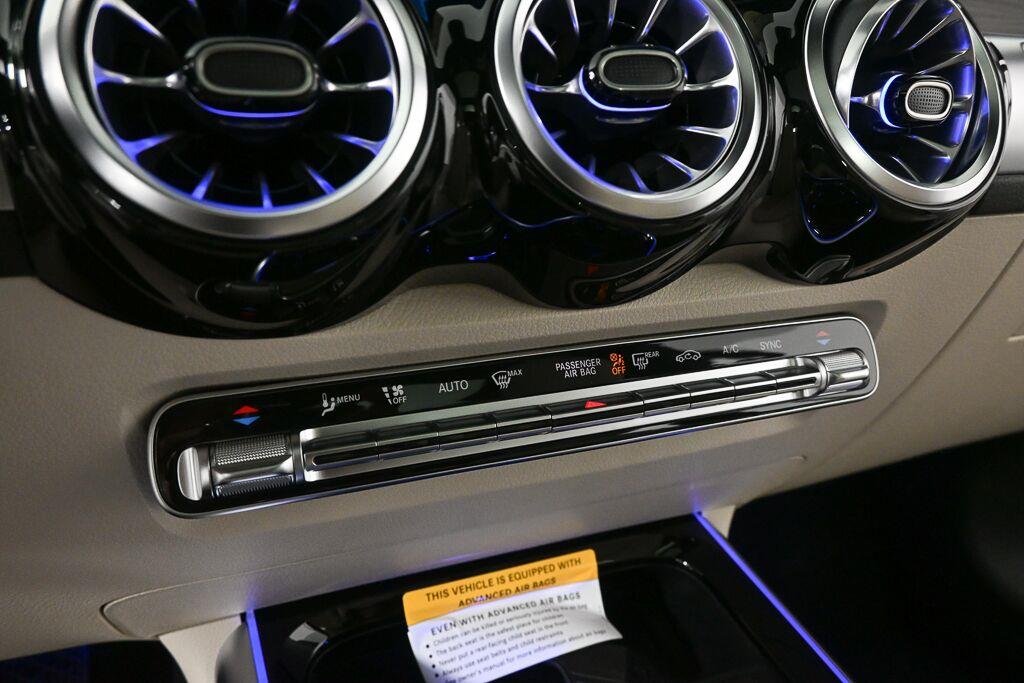 Used 2026 Night Black Mercedes-Benz GLB 250 image 14