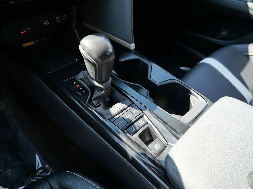 Certified Used 2025  Toyota SE image 19
