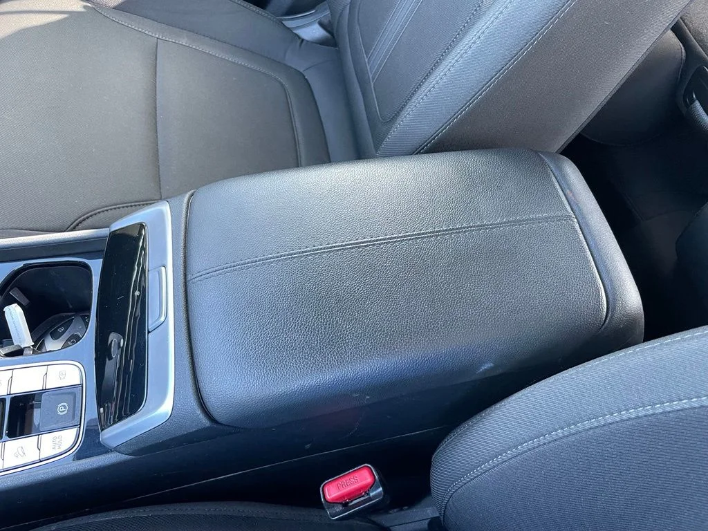 Used 2025 Hampton Gray Hyundai SEL image 39