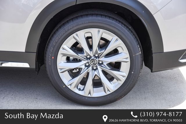New 2026 Platinum Quartz Metallic Mazda 3.3 Turbo Premium Plus AWD image 10