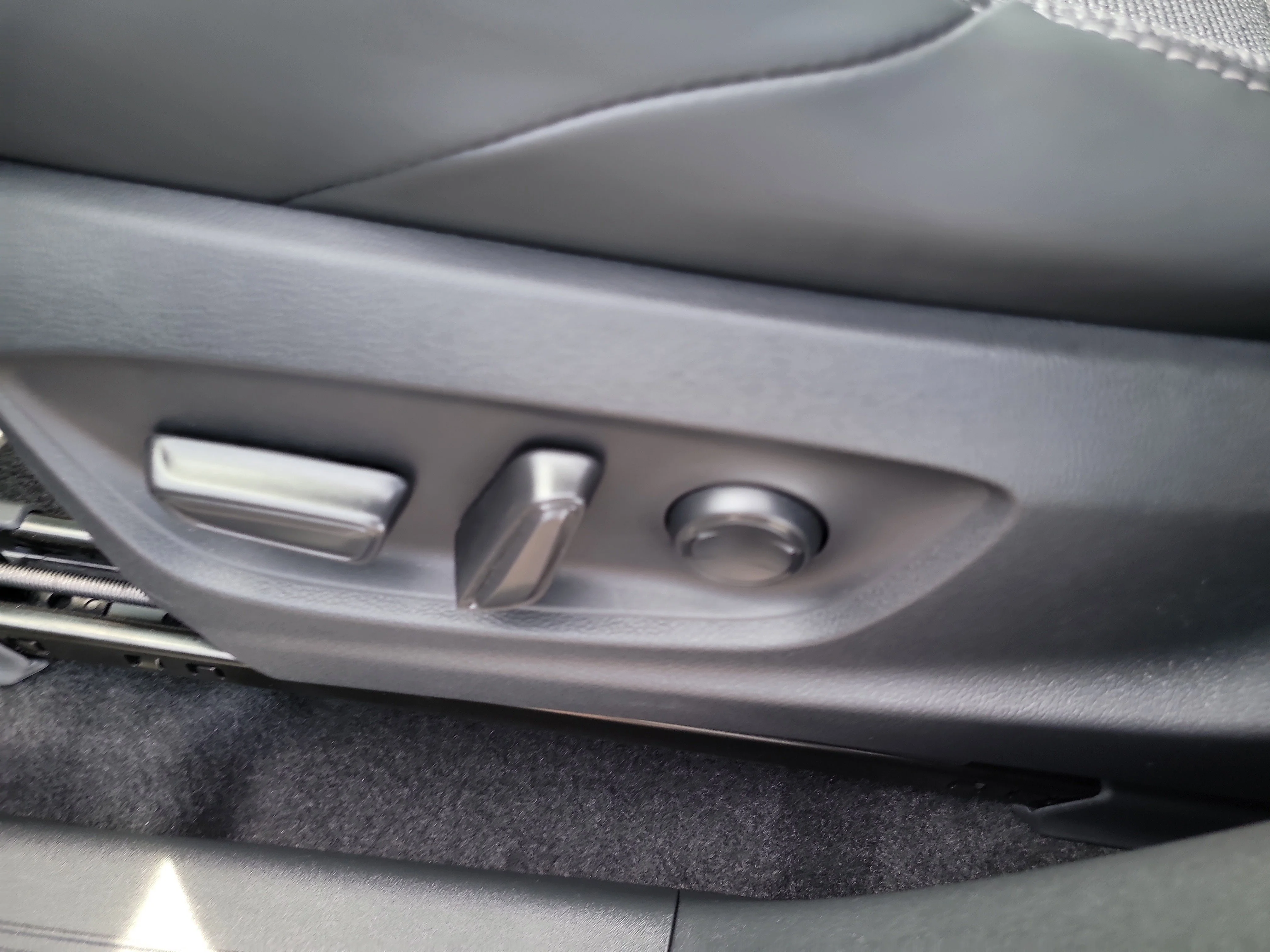 Used 2026 Heavy Metal Toyota XLE image 21
