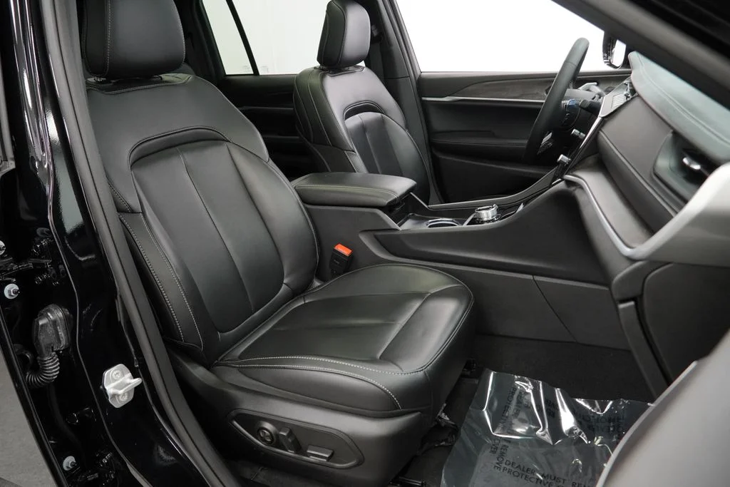 Used 2026 Black Jeep Limited image 48