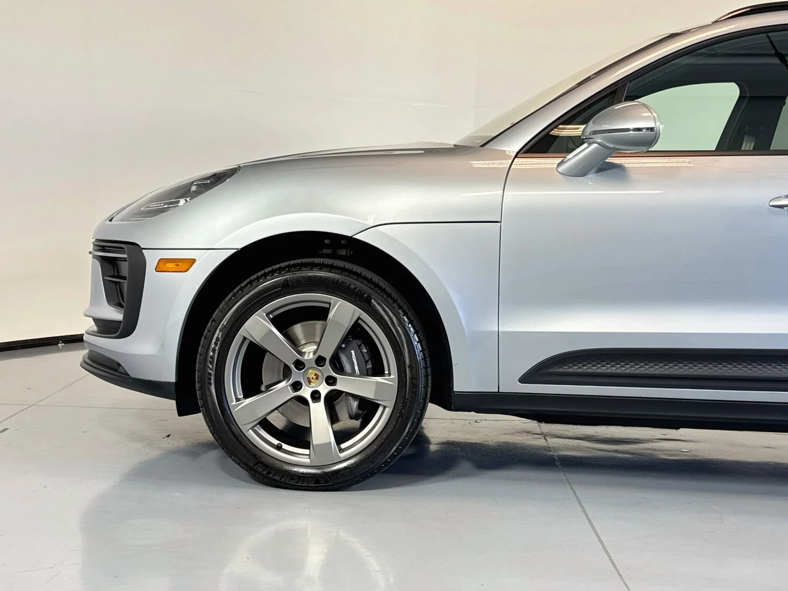 Certified Used 2025 Dolomite Silver Porsche T image 28