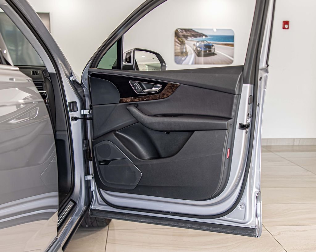 Used 2018  Audi 3.0T Prestige image 45