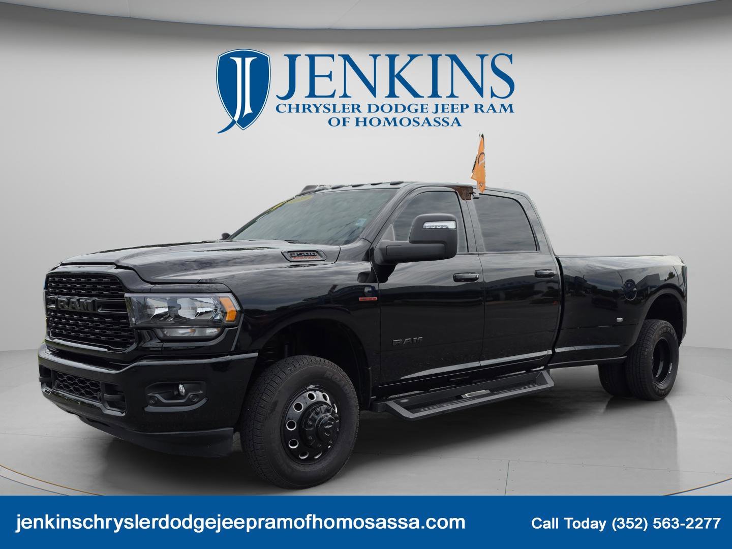 Used 2024 Diamond Black Crystal Pearlcoat Ram Big Horn image 10