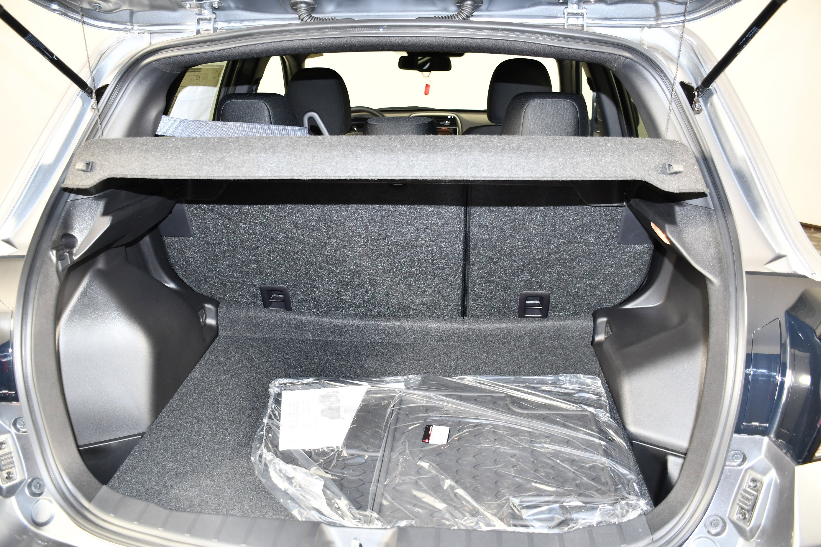 New 2026 Mercury Gray Metallic Mitsubishi Trail Edition image 16