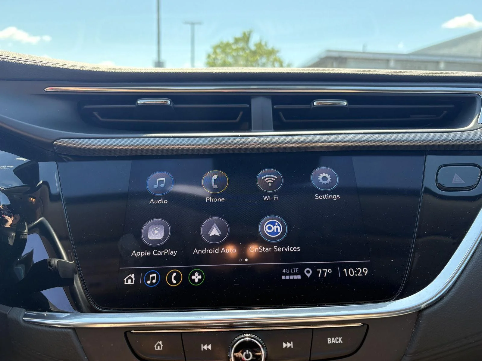 Used 2023 Summit White Buick Preferred image 9