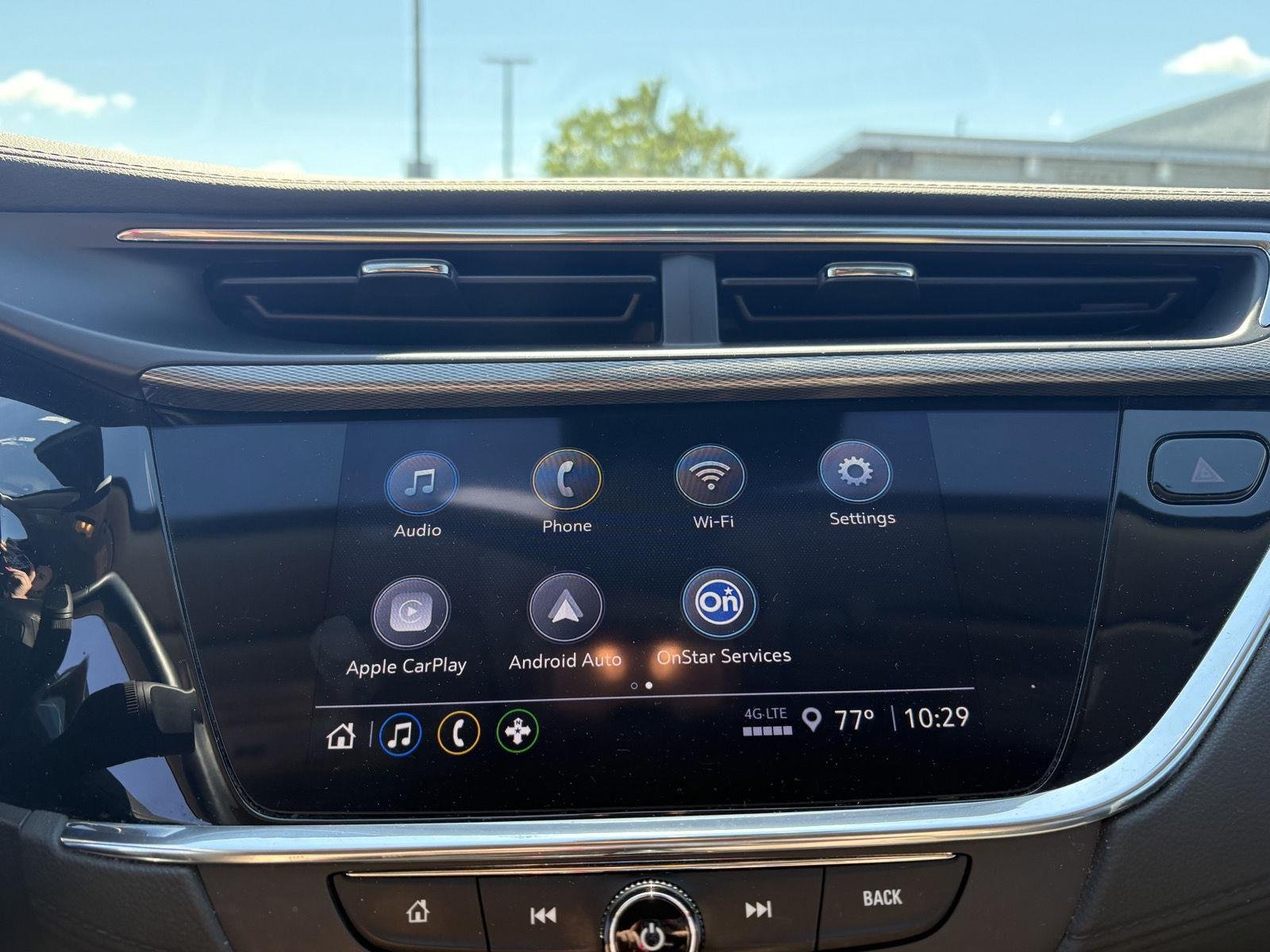 Used 2023 Summit White Buick Preferred image 9