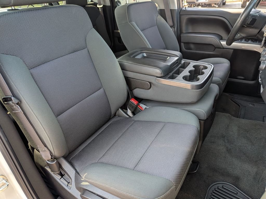 Used 2015 Silver Chevrolet LT image 32