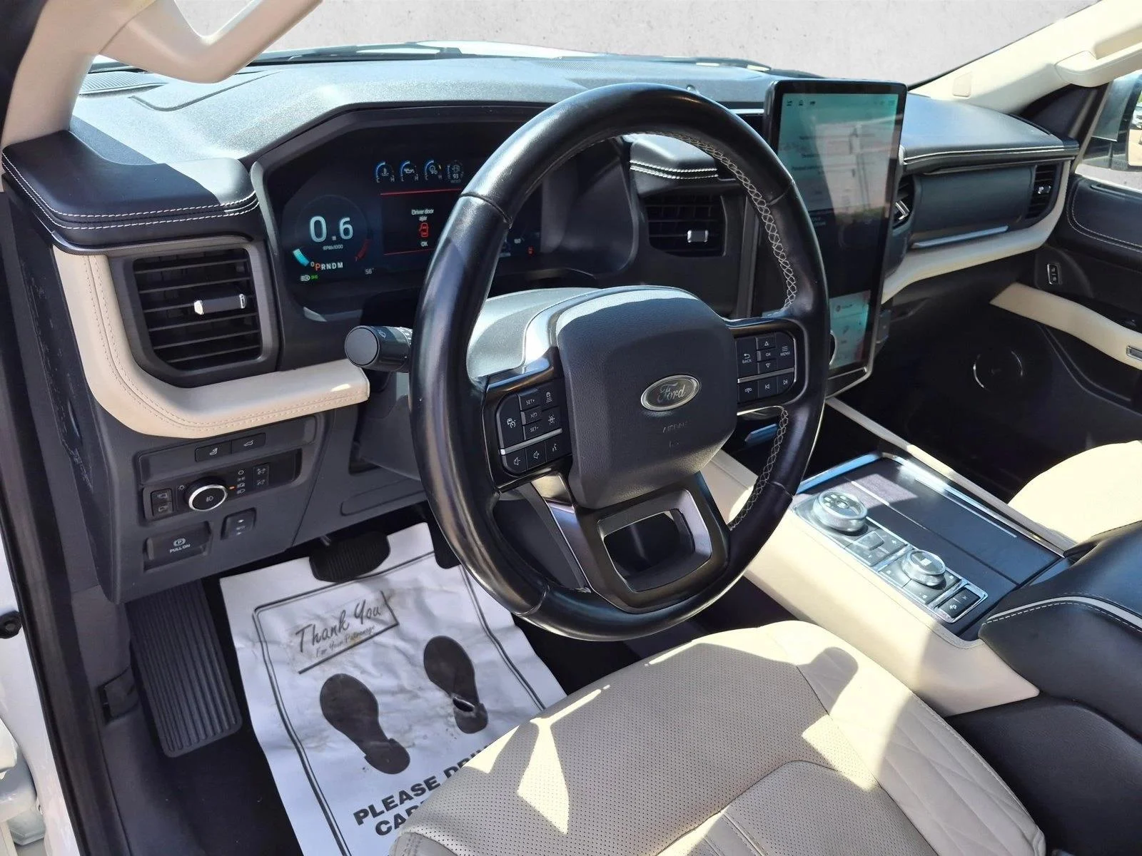 Certified Used 2023 Star White Metallic Tri-Coat Ford Platinum image 10
