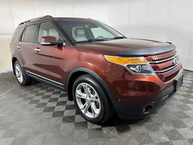 Used 2015 Bronze Ford Limited image 1