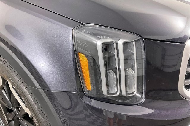Used 2025  Kia S image 24