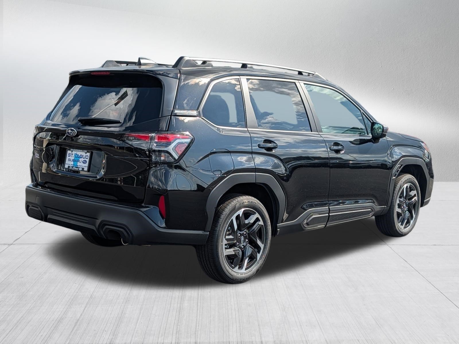 New 2026 CRYSTAL BLACK SILICA Subaru Limited image 4
