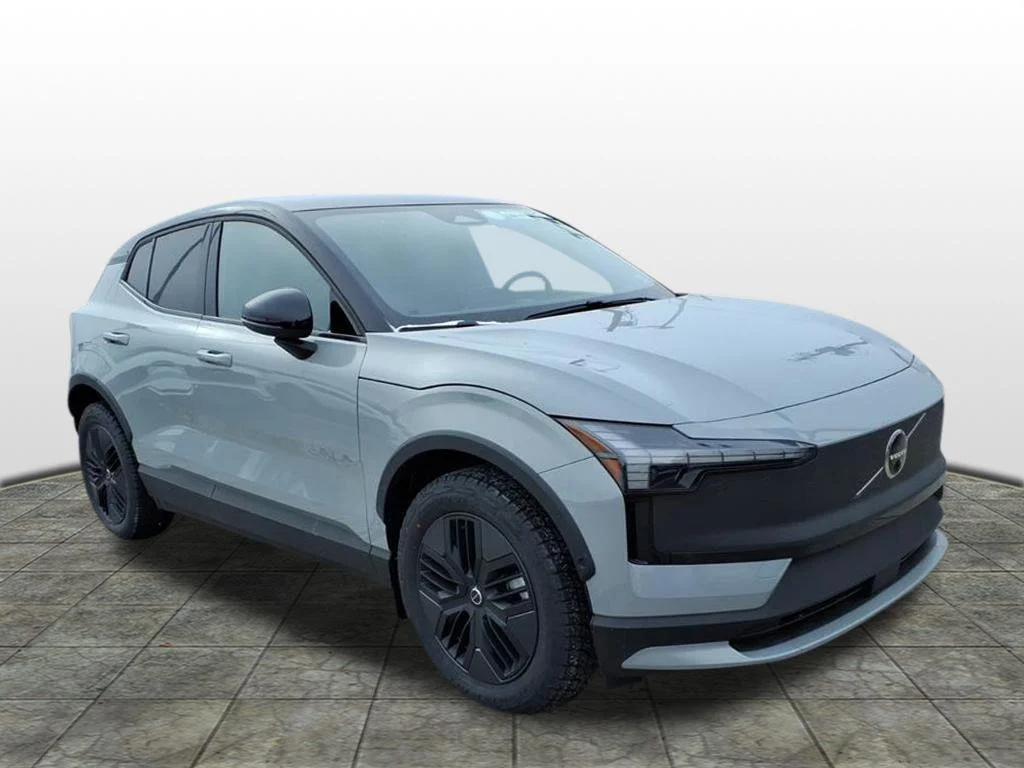 2026 Volvo EX30 Twin Motor Cross Country Ultra's photo