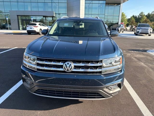 Used 2018 Blue Volkswagen 3.6L V6 SE image 2