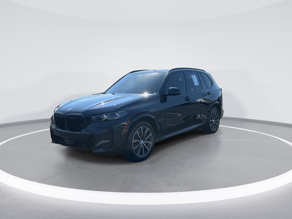 Used 2025 Black BMW xDrive50e image 4