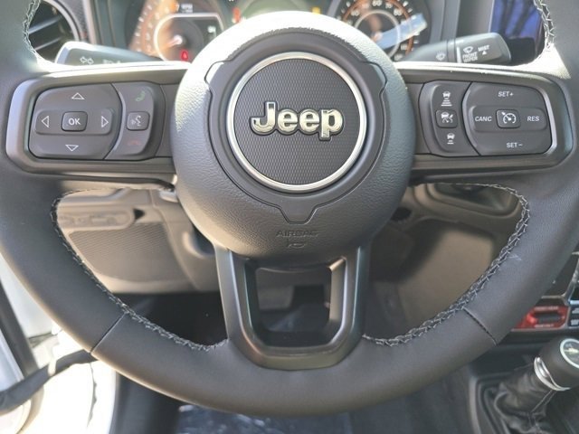 Used 2025 Bright White Clearcoat Jeep Rubicon image 36