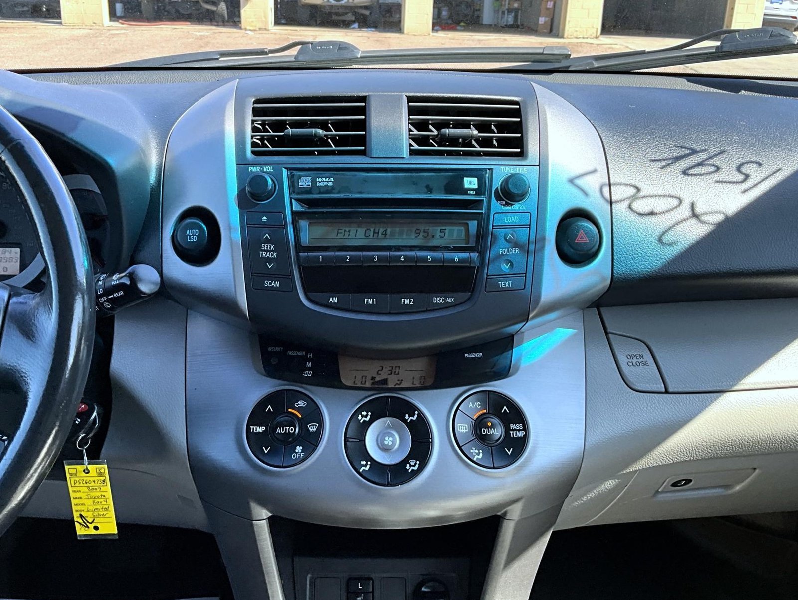 Used 2007 Silver Toyota Limited image 15