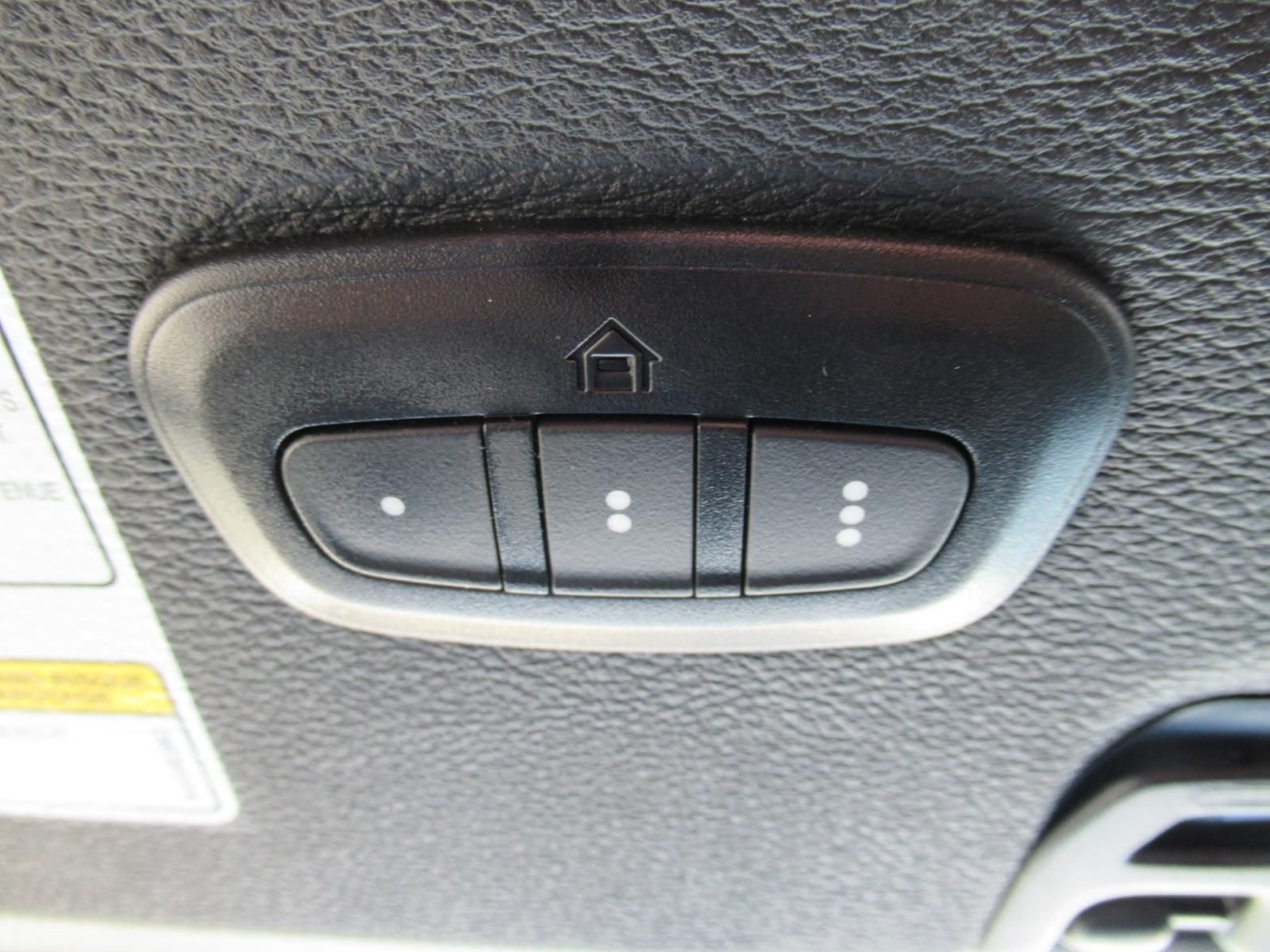 Used 2022 White Jeep Mojave image 32