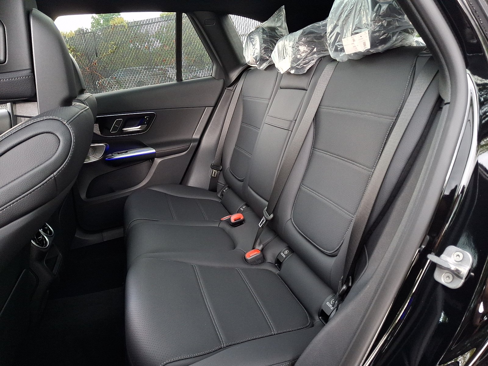 New 2026 Black Mercedes-Benz GLC 300 image 8