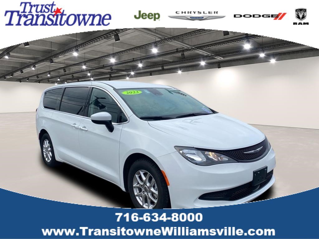 2023 Chrysler Voyager LX