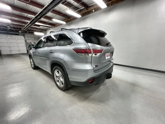 Used 2016 Silver Toyota Limited image 6