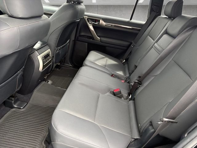 Used 2021 Black Lexus 460 image 22