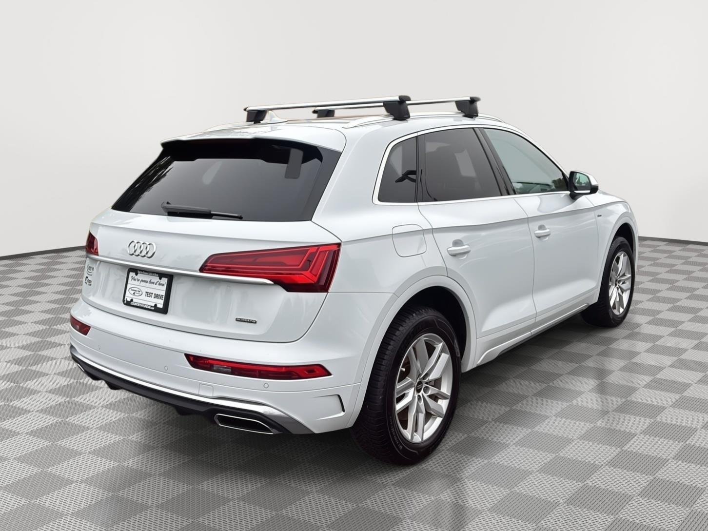 Used 2022 Glacier White Metallic Audi S line Premium image 5