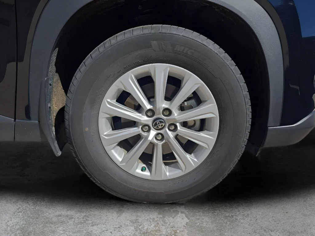 Used 2024 Black Toyota XLE image 40