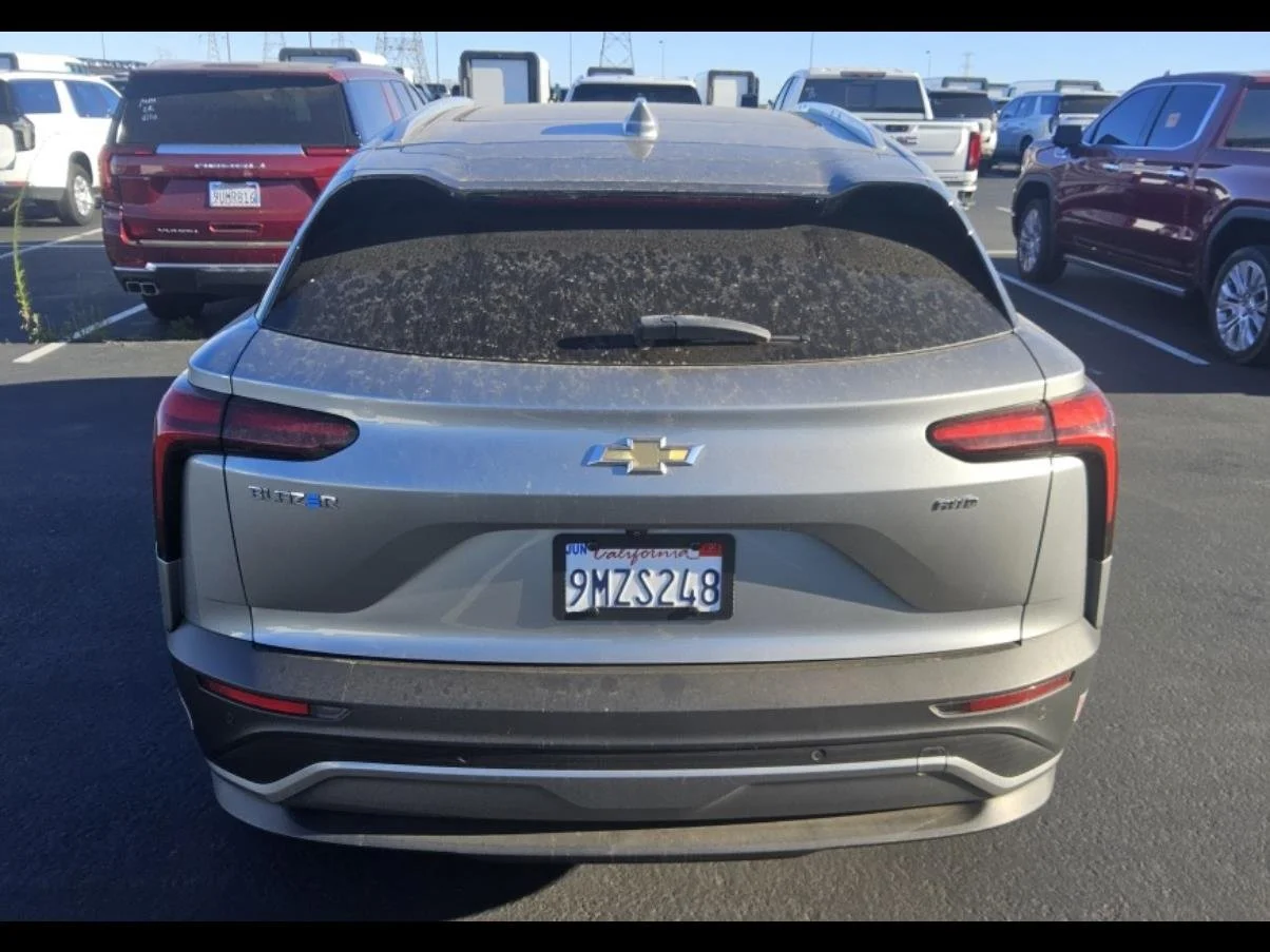 Used 2024 Sterling Gray Metallic Chevrolet LT image 21