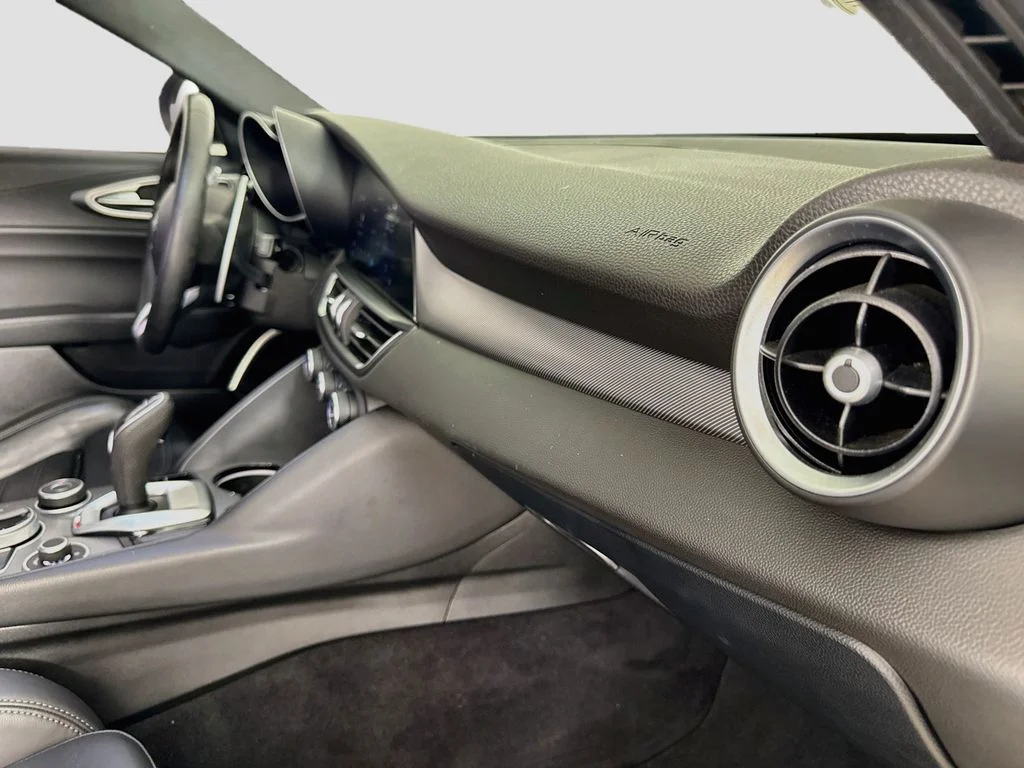 Used 2023 Gray Alfa Romeo Veloce image 29